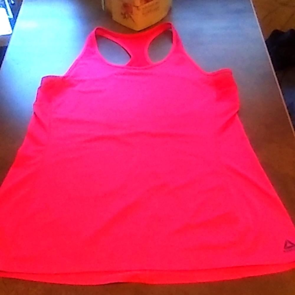 Reebok Atletic shirt Final drop
